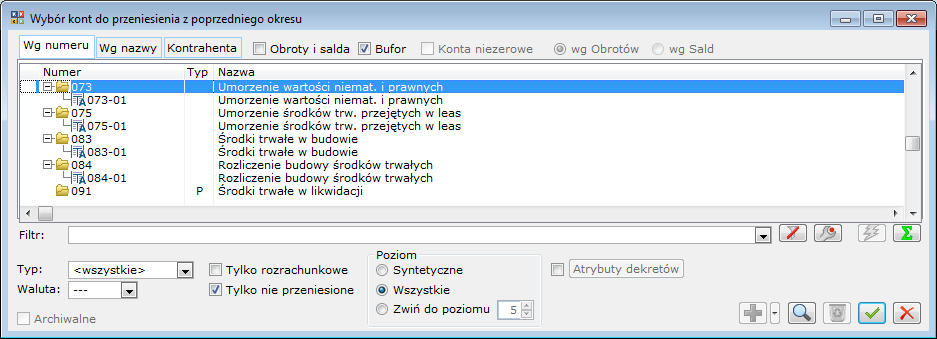 Wybór kont do przeniesienia z poprzedniego okresu, w którym wybiera się konta do przeniesienia.