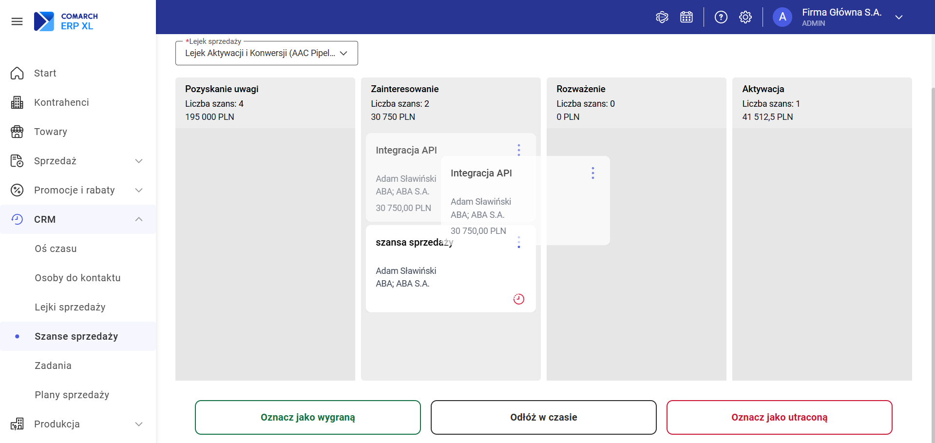 Tablica Kanban – karta w trakcie przeciągania z widocznymi przyciskami zmiany statusu na dole ekranu